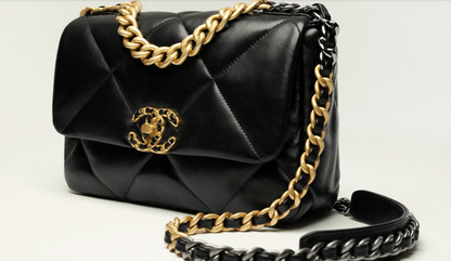 CHANEL 19 Handbag small black